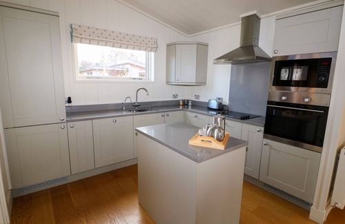 Barnsdale Cottage | BURLEY, pet friendly, with open fire in Exton, Rutland
