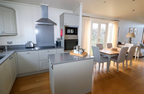 Barnsdale Cottage | BURLEY, pet friendly, with open fire in Exton, Rutland