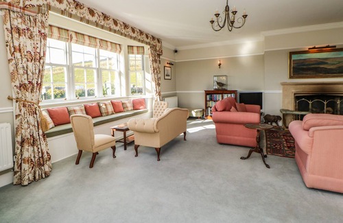 Lanehead Cottage | BURNHOPE SHOOTING LODGE, pet friendly, with open fire in Wearhead