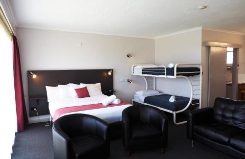 Ocean Vista Hotel | Burnie Ocean View Motel and Caravan Park