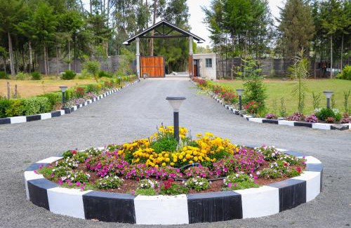 Nyahururu Resort | Burton Resort
