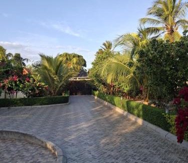 Chukwani Villa | Buyu House