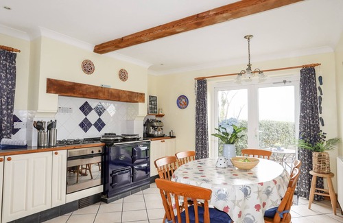 Borth-y-Gest Cottage | BWTHYN, pet friendly, country holiday cottage in Porthmadog