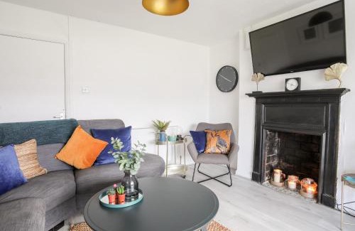 Bangor House | Bwthyn Siliwen Old Bath House