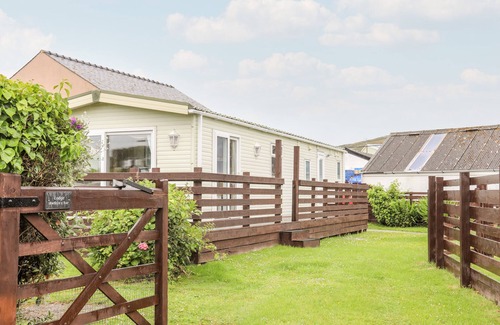 Cylch-Y-Garn Cottage | Bwthyn Y Bae Lodge