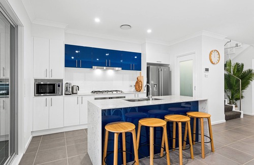 Bulli House | By the Rockpool @ Bulli Beach