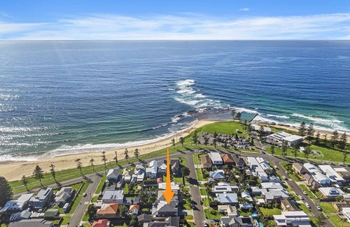 Bulli House | By the Rockpool @ Bulli Beach