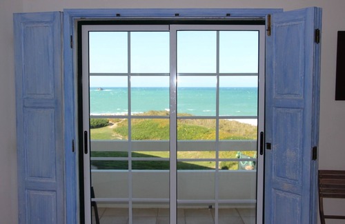 Baleal Condo | By the Sea, with a Surf Spot, in a Condo with swimming pool