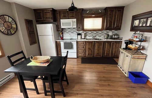 Twillingate Apartment | Bydabay suite