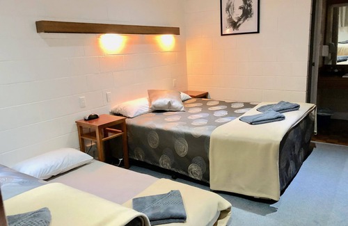 Holbrook Hotel | Byer Fountain Motor Inn, Holbrook