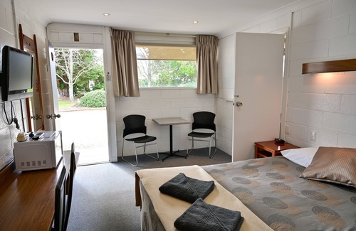 Holbrook Hotel | Byer Fountain Motor Inn, Holbrook