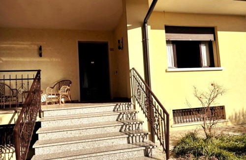 Caneva House | CÀ DEGLI OLIVI - Villino tra gli Olivi nel Borgo
