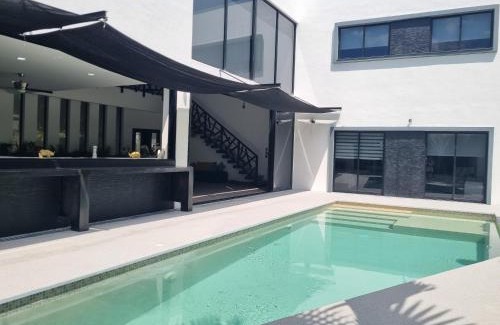 Playacar Villa | Célèbre VILLA VENUS Playacar - 24 Pax
