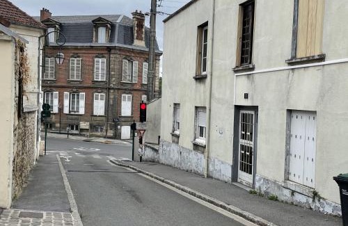Clermont Apartment | Cœur de ville ! Cœur de l'Oise ! Moderne & fonctionnel