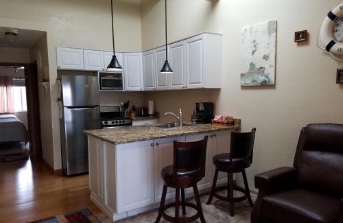 Oak Harbor Apartment | C & D Restawhile