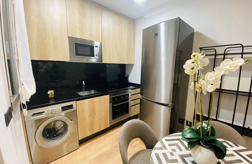 Puerta del Angel Apartment | C Madrid Río Estudio Interior