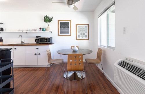 Desert Hot Springs Apartment | C2- Spotless Designer King Suite Home with View