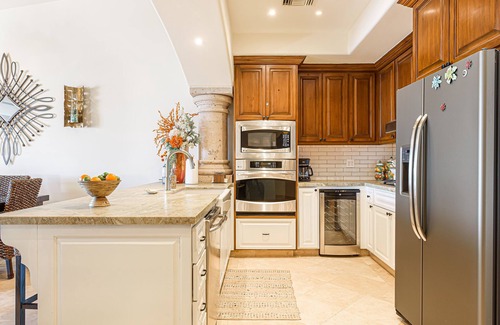 Buzzards Condo | C301 Oceanview Penthouse with infinity pool and jacuzzi