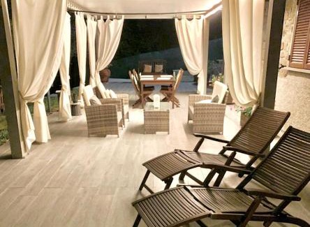 Gassano Apartment | Ca' Degli Ulivi Relax con idromassaggio Lunigiana vicino 5 terre
