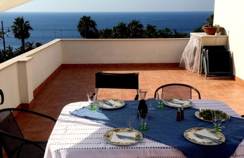 Santa Domenica House | Casa Bianca Comfortable holiday residence