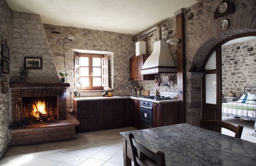 Casola in Lunigiana Bed & Breakfast | Ca'Luni