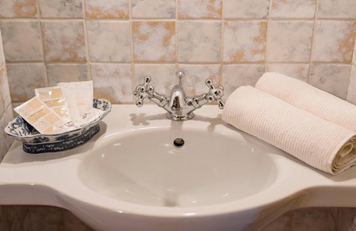 Montecalvo in Foglia Hotel | Ca' Virginia - Guest House