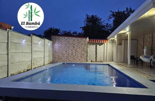 Juan Vinas House | Cabaña de Descanso El Bambú