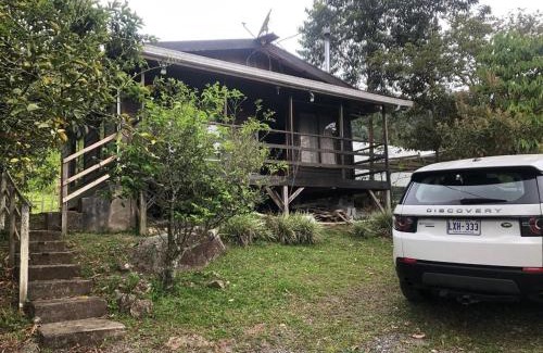 Santa Cruz de Turrialba House | Cabaña El Bosque
