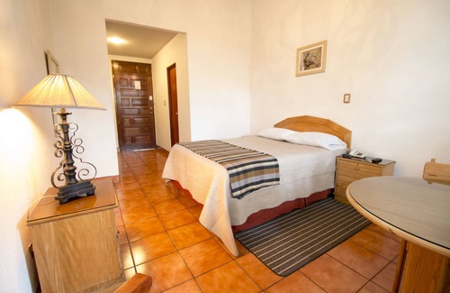 Zona 9 de Mixco Hotel | Cabaña Suiza