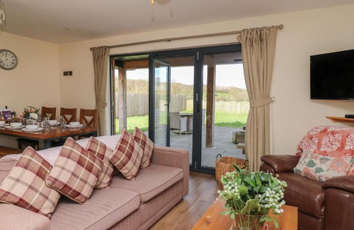 Rhayader House | Caban Dulas