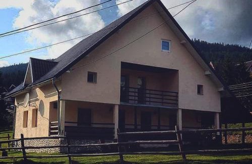Vartop House | Cabana Izvorul Ariesului