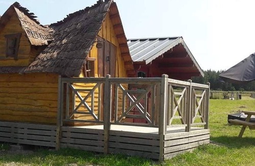 Oize House | Cabin with private jacuzzi and farm access