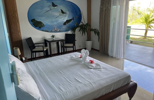 Loon Hotel | Cabilao Sunset Dive & Beach Resort