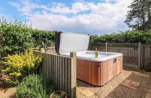 North Walsham Cottage | Cabin ∙ 1 bedroom ∙ 2 guests