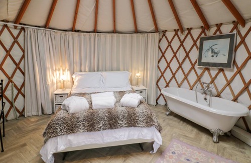 Beckford Cottage | Cabin ∙ 1 bedroom ∙ 2 guests