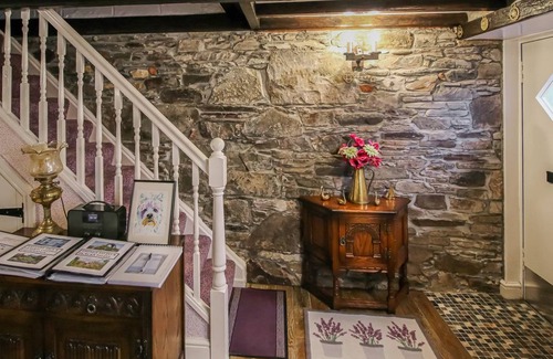 Garlieston Cottage | Cabin ∙ 1 bedroom ∙ 2 guests