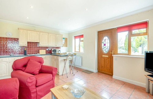 Brightlingsea Cottage | Cabin ∙ 1 bedroom ∙ 4 guests