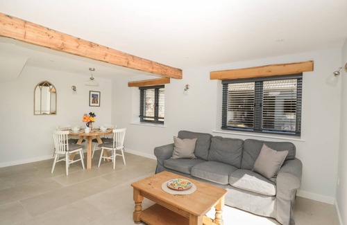 South Leigh Cottage | Cabin ∙ 2 bedrooms ∙ 4 guests