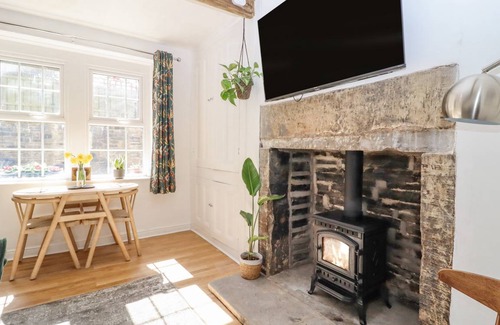 Halifax Cottage | Cabin ∙ 2 bedrooms ∙ 3 guests