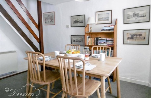 Corfe Castle Village Cottage | Cabin ∙ 2 bedrooms ∙ 4 guests