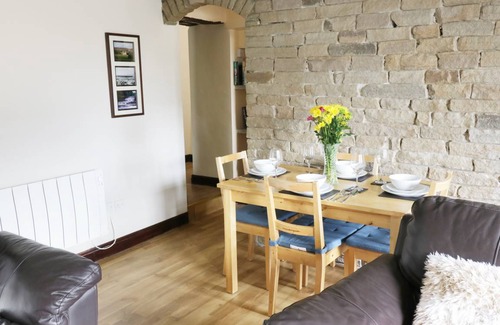 West Witton Cottage | Cabin ∙ 2 bedrooms ∙ 4 guests