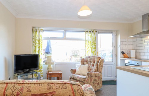 Melton Constable Cottage | Cabin ∙ 2 bedrooms ∙ 3 guests