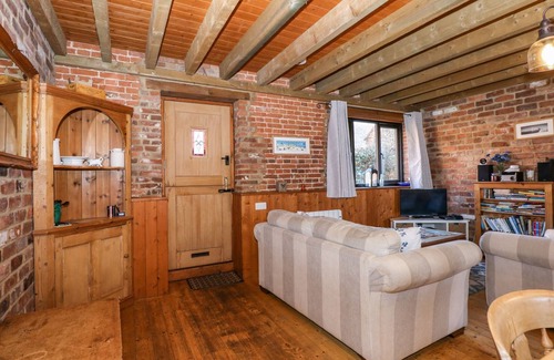 Fakenham Cottage | Cabin ∙ 2 bedrooms ∙ 4 guests