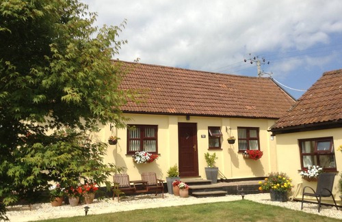 Rockbeare Cottage | Cabin ∙ 2 bedrooms ∙ 4 guests