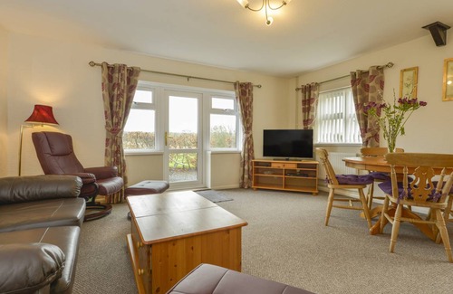 Rockbeare Cottage | Cabin ∙ 2 bedrooms ∙ 4 guests