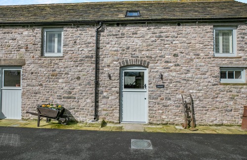 Litton Cottage | Cabin ∙ 2 bedrooms ∙ 5 guests