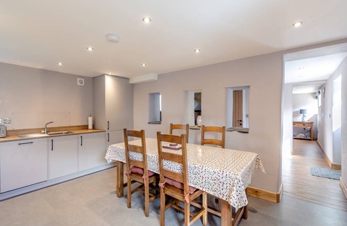 Litton Cottage | Cabin ∙ 2 bedrooms ∙ 5 guests