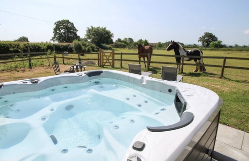 High Ercall Cottage | Cabin ∙ 2 bedrooms ∙ 6 guests