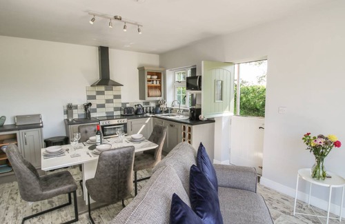 High Ercall Cottage | Cabin ∙ 2 bedrooms ∙ 6 guests