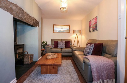Rhiwbryfdir Cottage | Cabin ∙ 2 bedrooms ∙ 4 guests